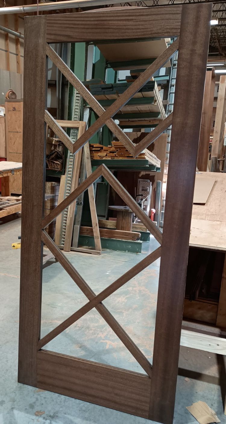Palus #28969
Mahogany interior mirror closet door
Finished in Jacobean
Hayes, VA