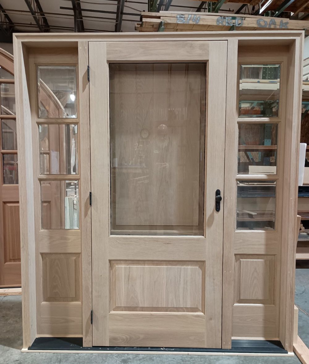Phillips #29077
Flat sawn White Oak unit with storm door
Beford, VA