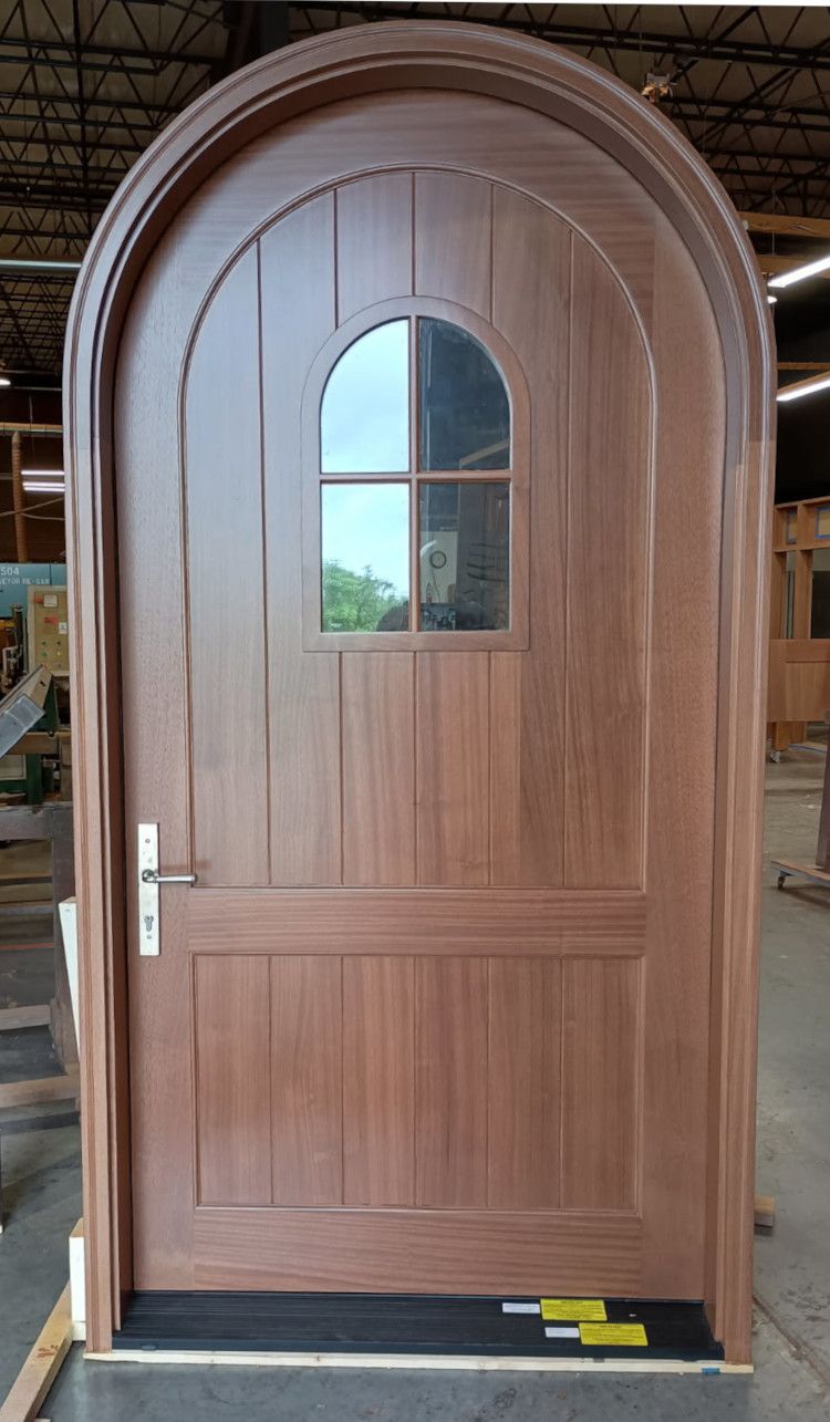 Sandifer #29169
Round top Mahogany door
Finished in special Walnut stain
Ponte Vedra Beach, FL