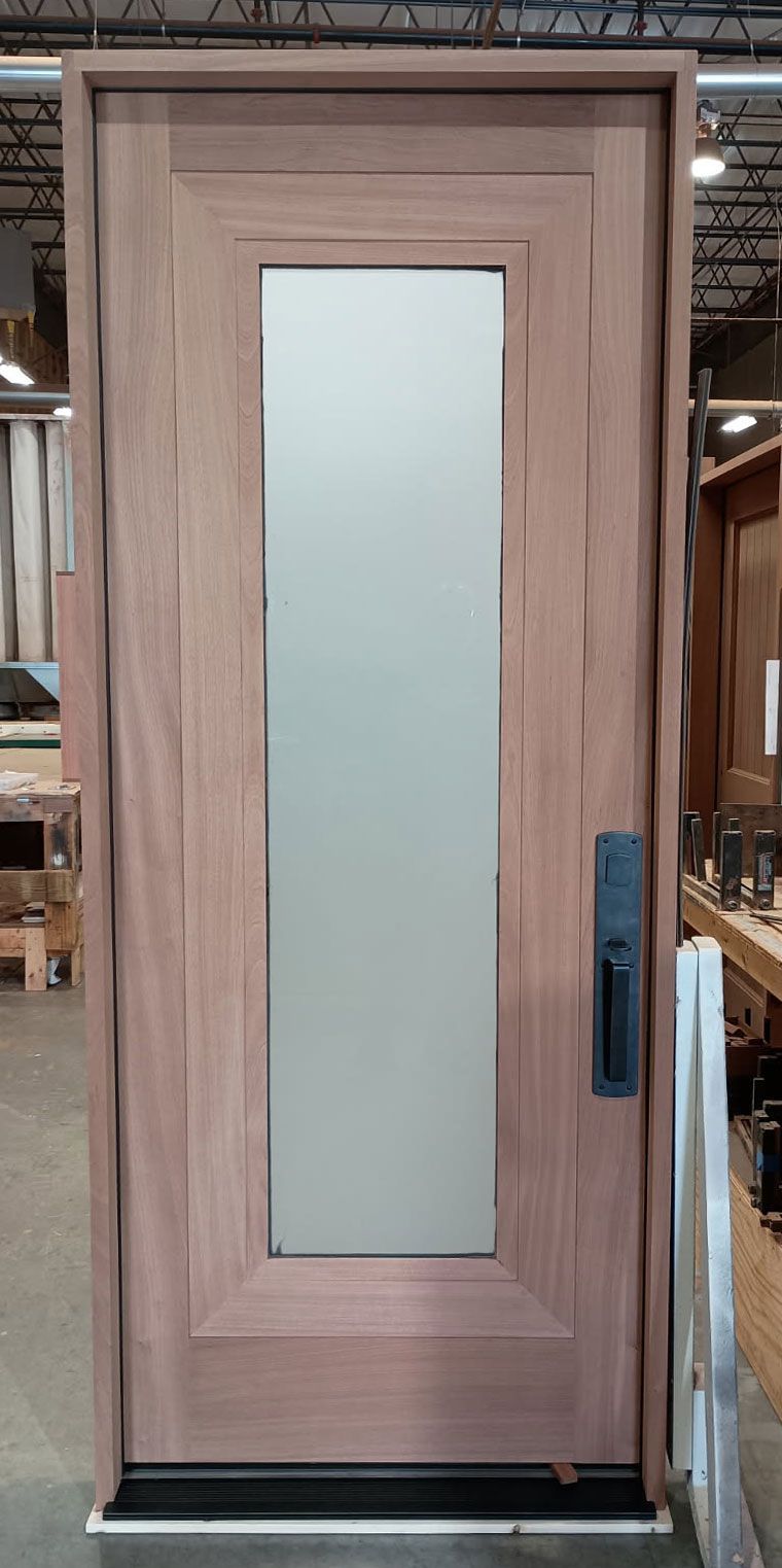 19 Tamer Lee #28857
Mahogany door, unfinished
Acid etch glass
Customer supplied Ashley Norton hardware
Tarrytown, NY