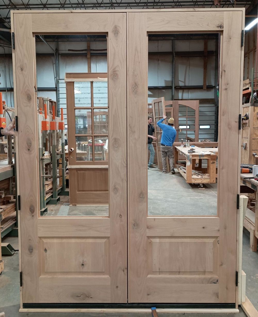 Tlg/Gaylord #29038
Knotty Alder (open for customer to install their glass)
Unfinished
Custom t-astragal & kick plate millwork
Rock Hill, SC