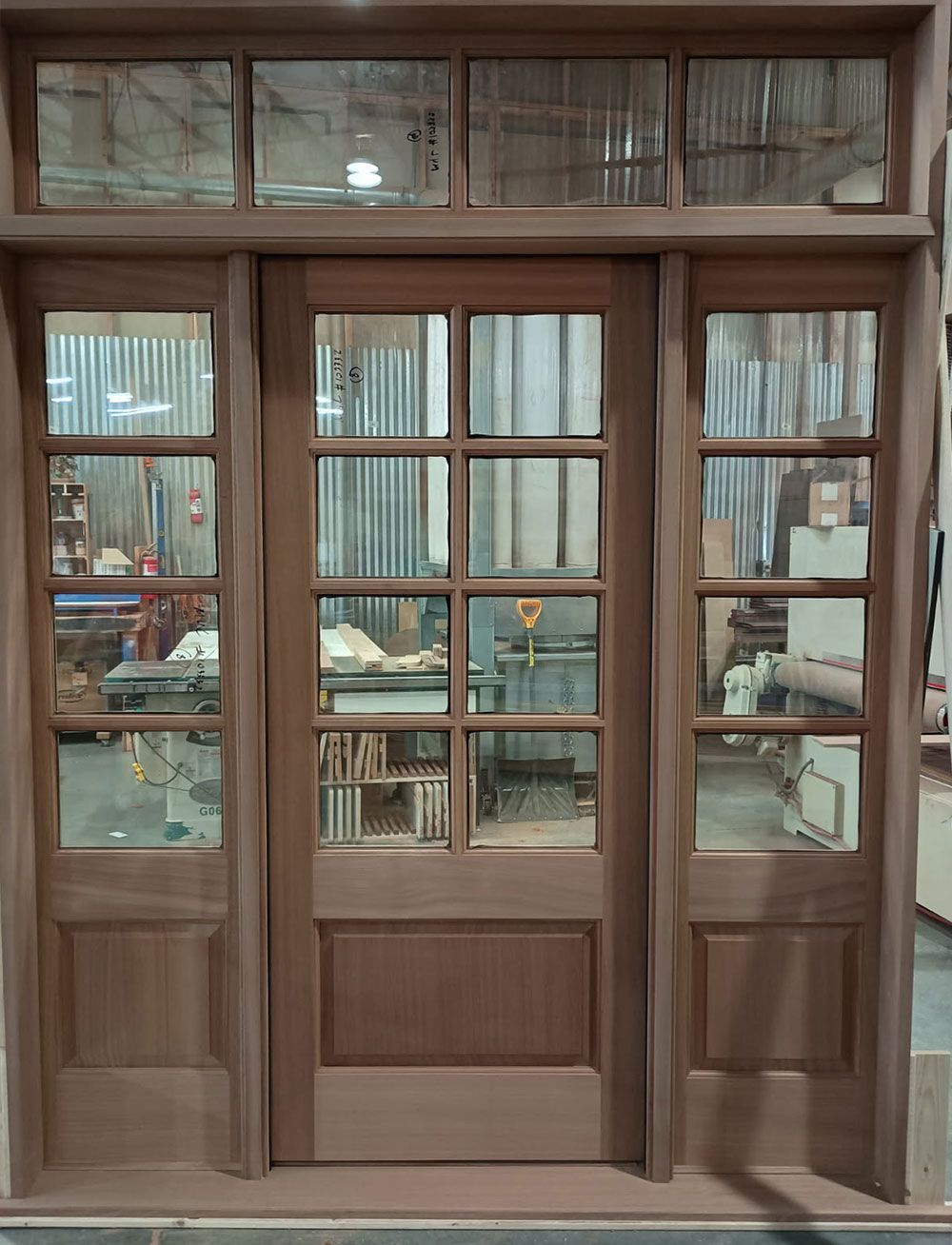 Woodcrest #28846
Mahogany door
Clear glass
Mahogany sill
New Canaan, CT