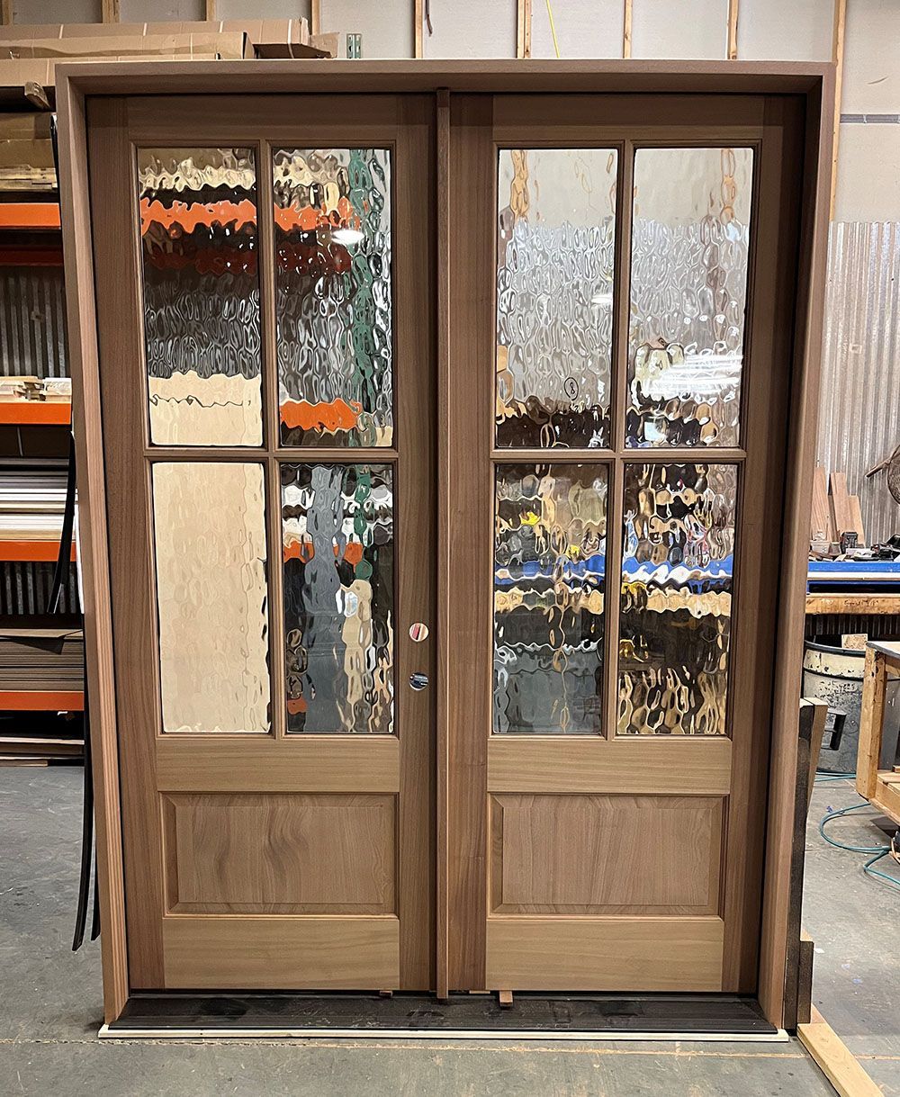 Florey #28304
Mahogany double door
Flemish glass