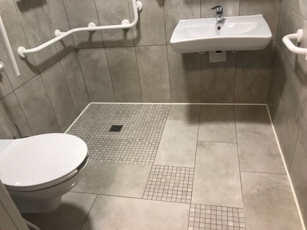 bagno per disabili in casa di riposo