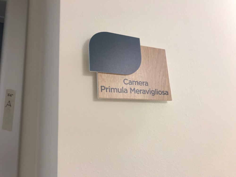 insegna in casa di riposo