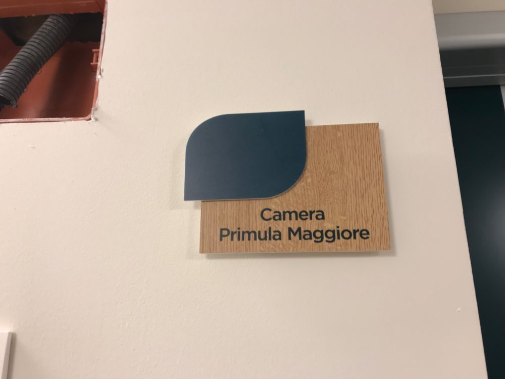 insegna sala comune in residenza per anziani