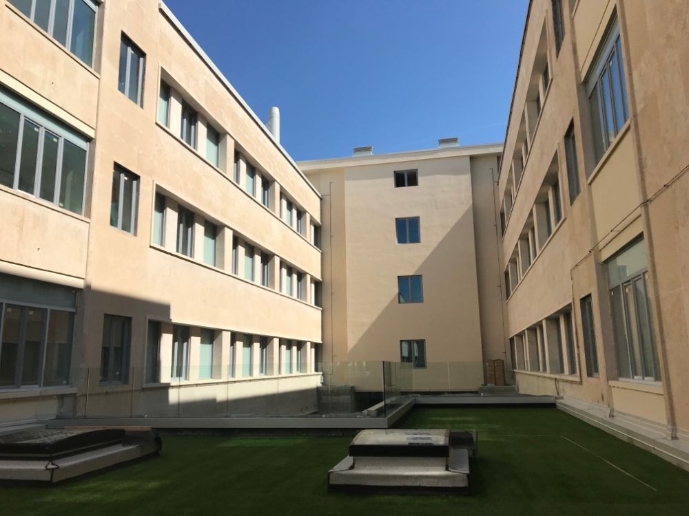 cortile in casa di riposo