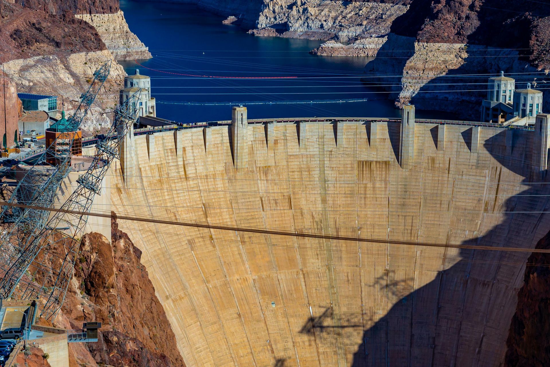 Almendra Dam