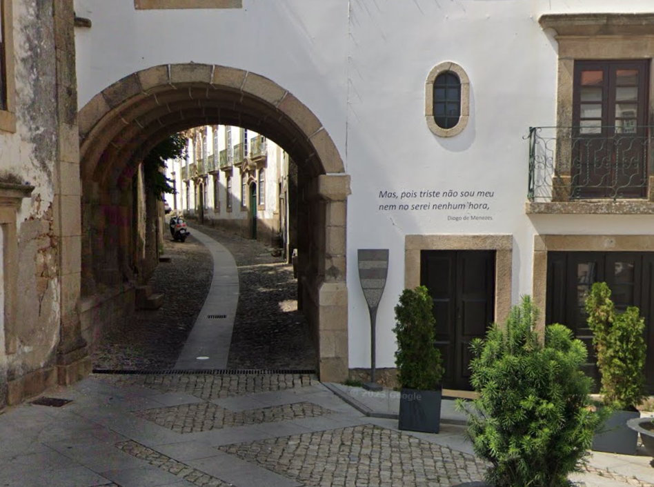 Casa do Arco do Bispo by Google Earth