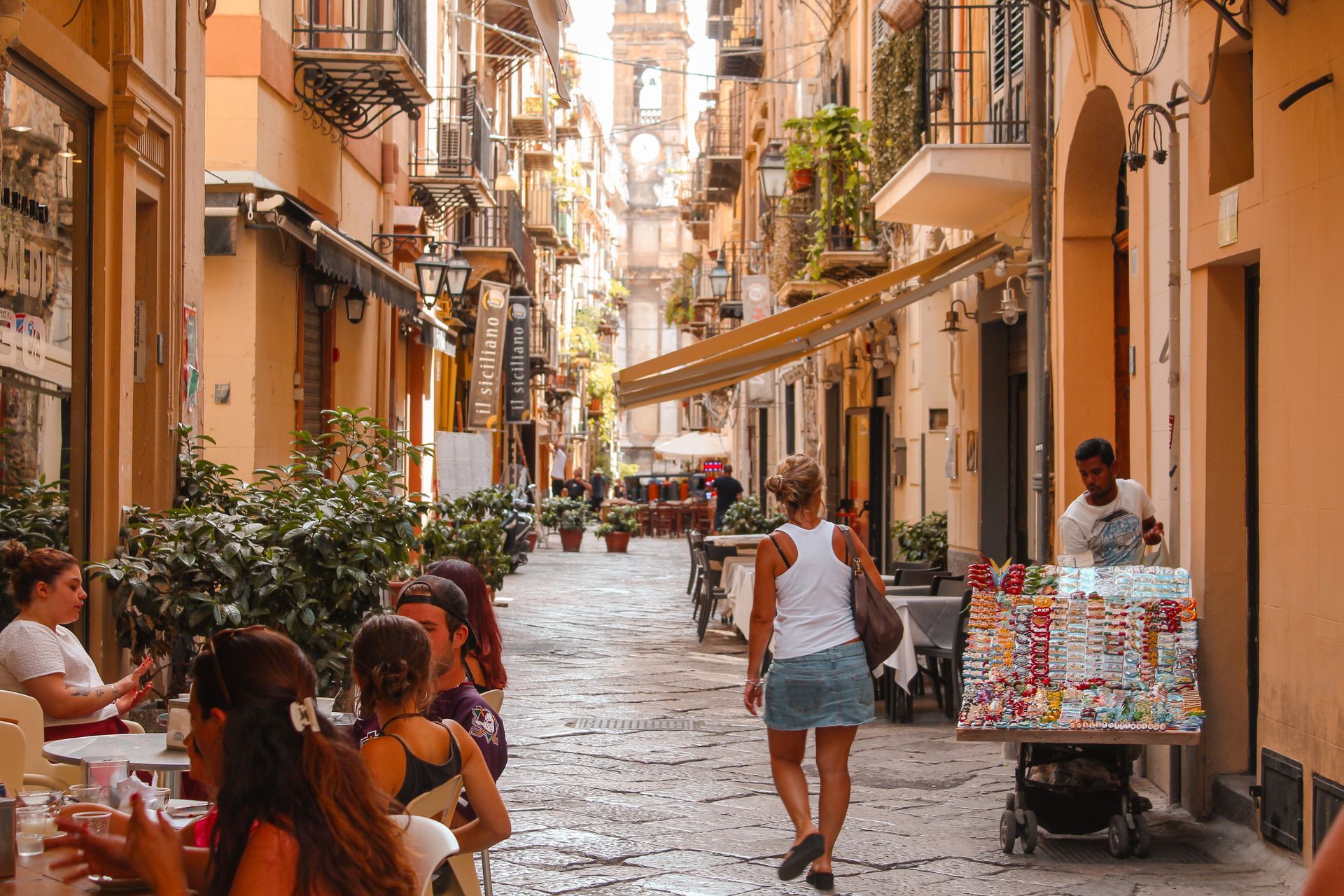 Cefalù's Charming Streets and Local Markets