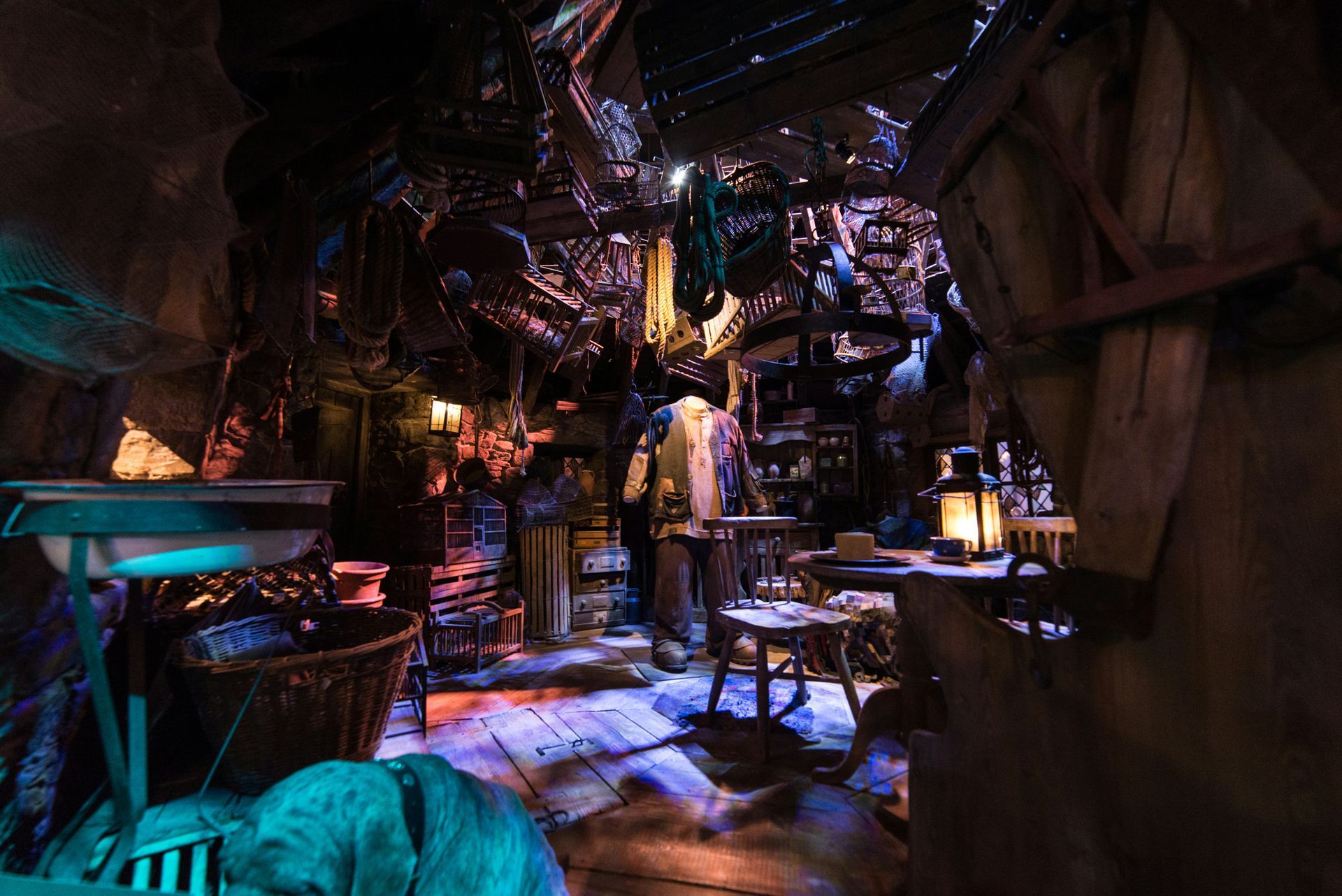DUMBLEDORE'S OFFICE