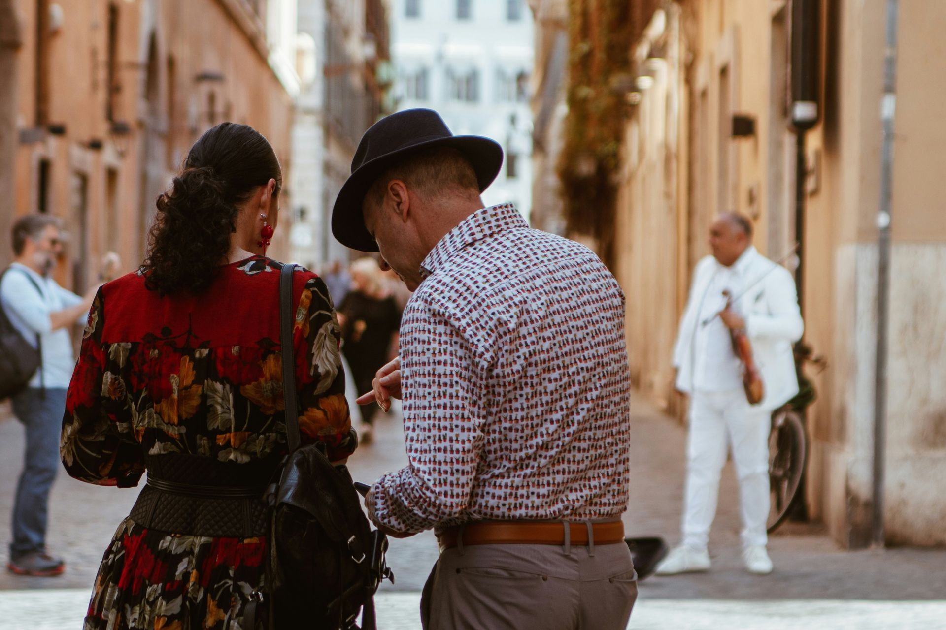 Exploring Cities on Foot