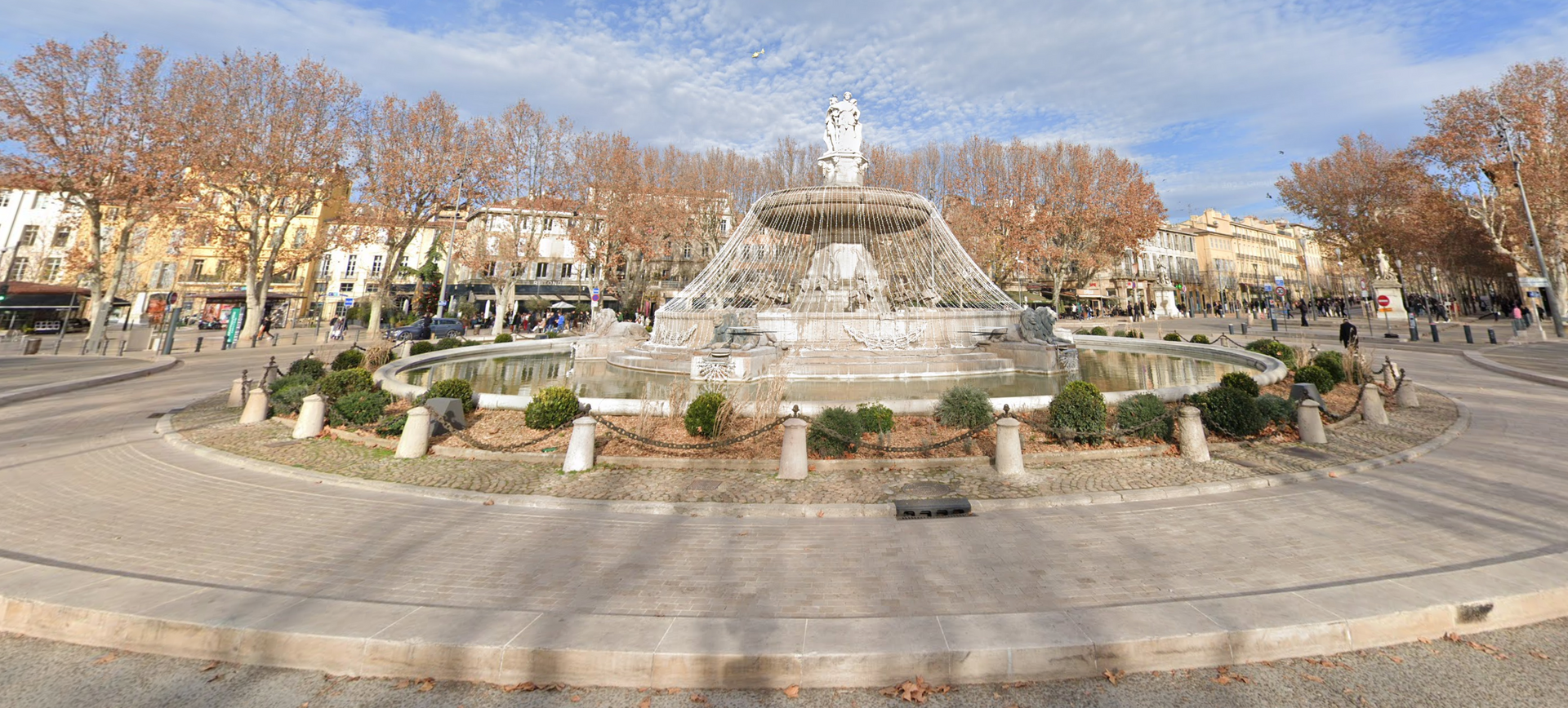Fontaine de la Rotonde by Google Earth