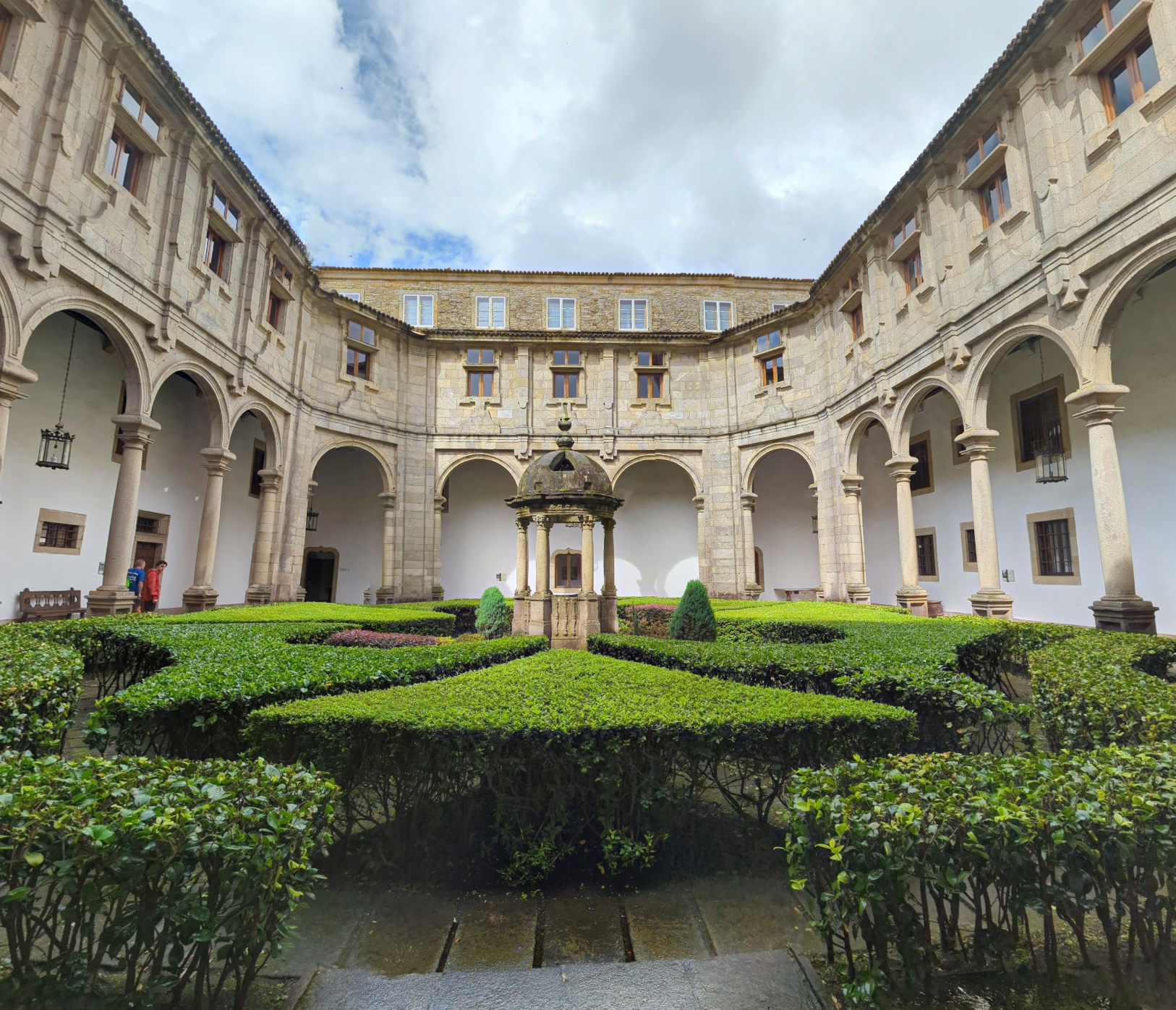 Hospital Real de Santiago de Compostela by Google Earth