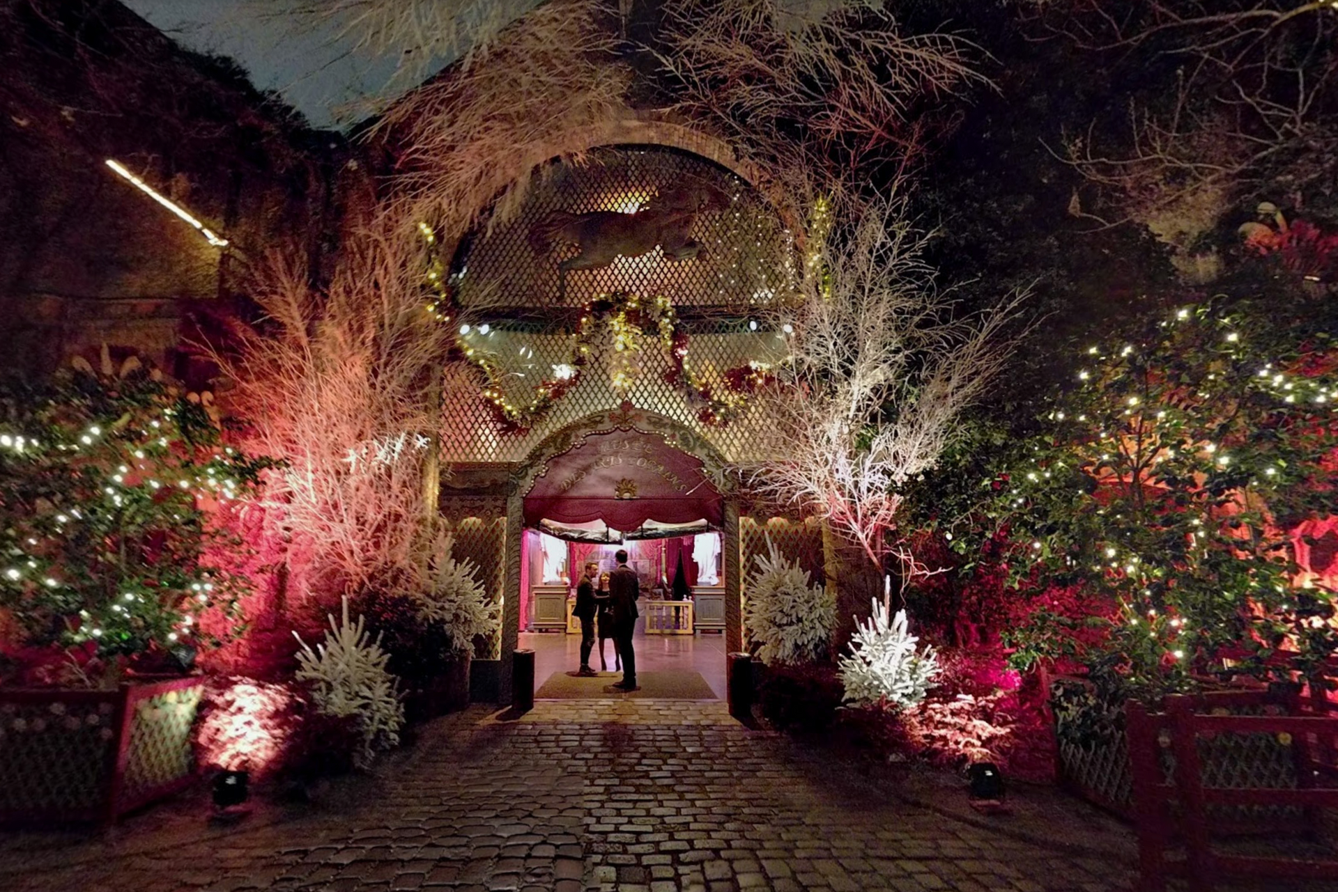 Le Musée des Arts Forains by Google Earth