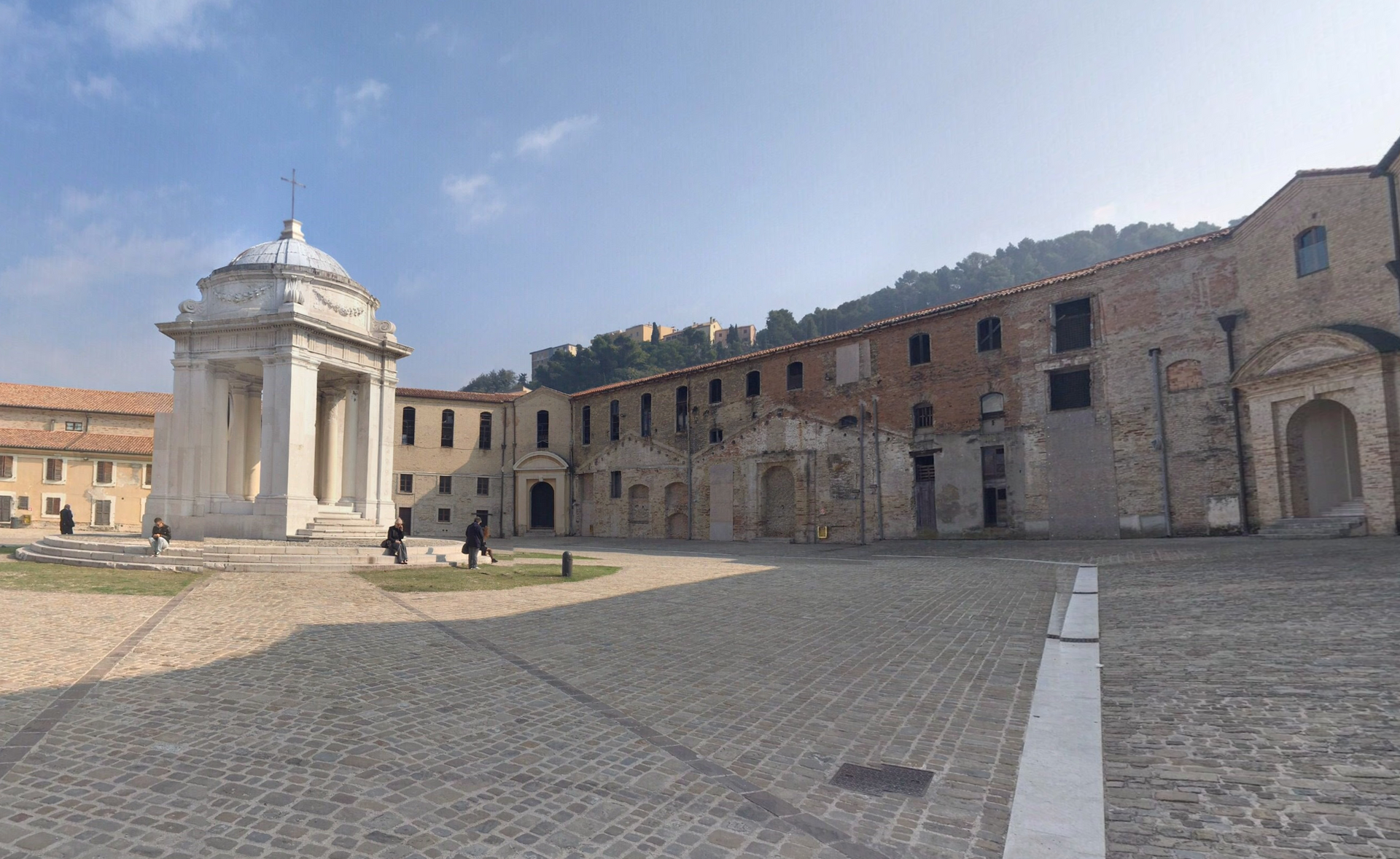 Mole Vanvitelliana by Google Earth