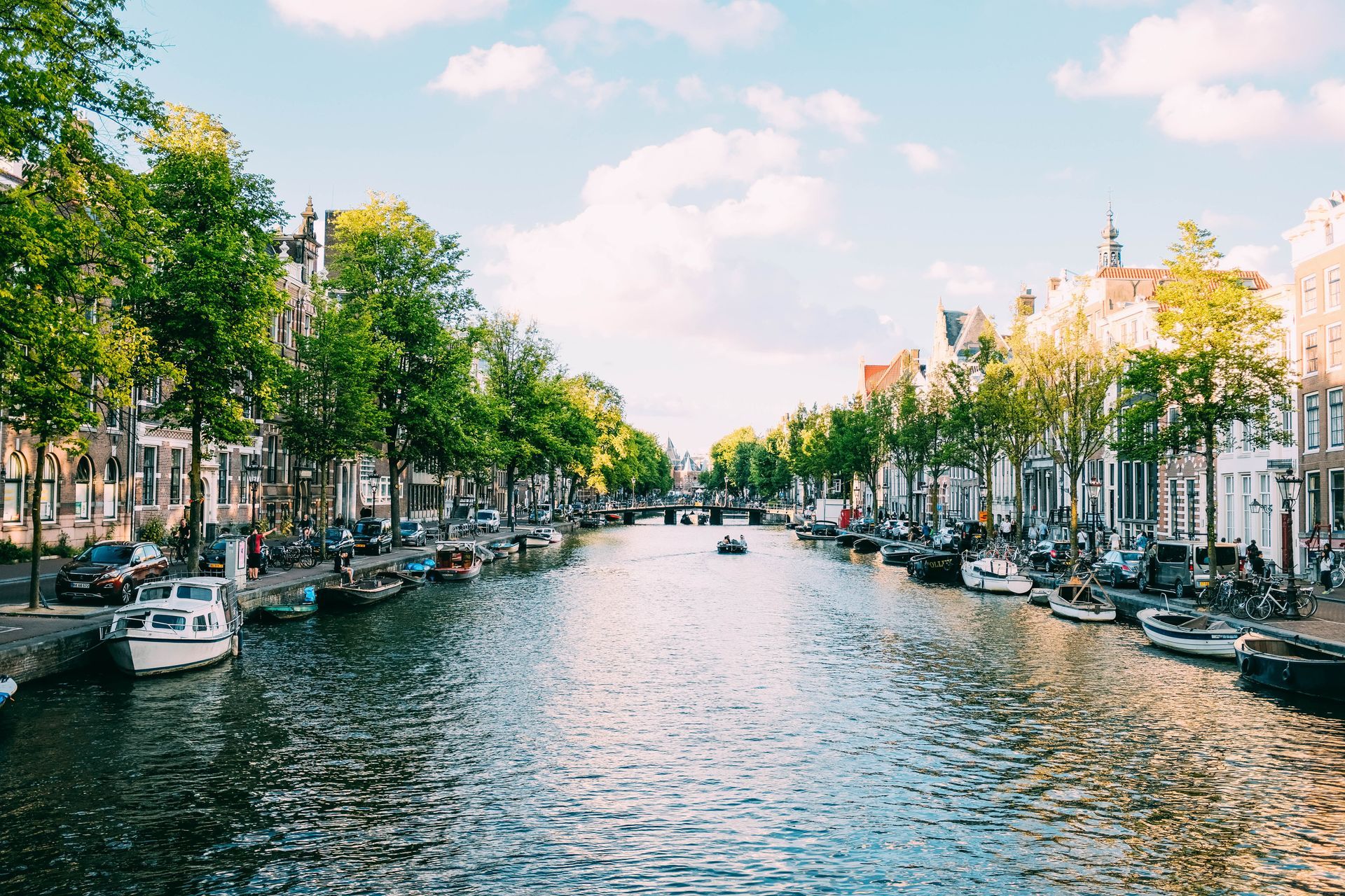 Navigazione sui canali di Amsterdam