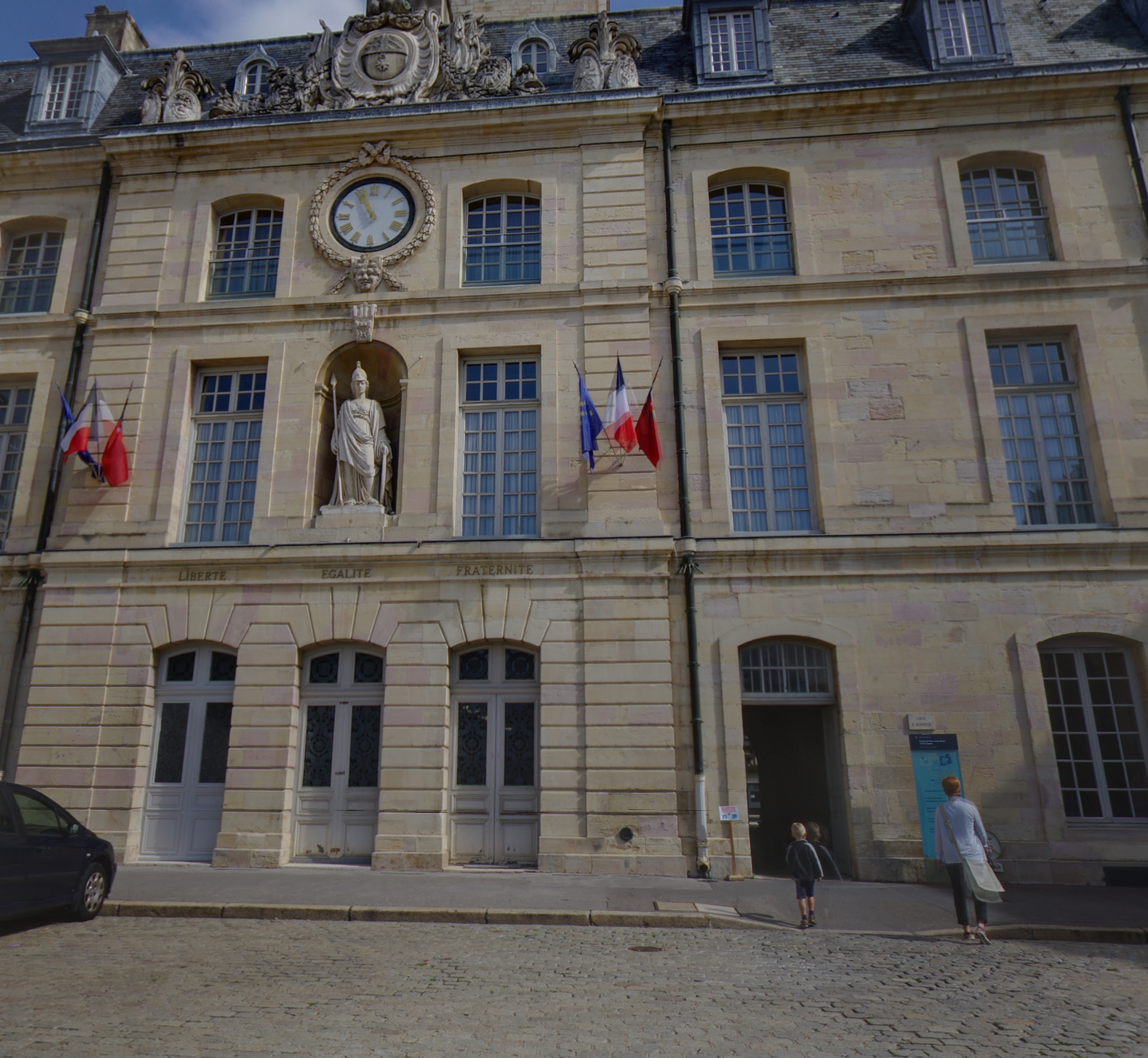Palais des Ducs et des États de Bourgogne by Google Earth