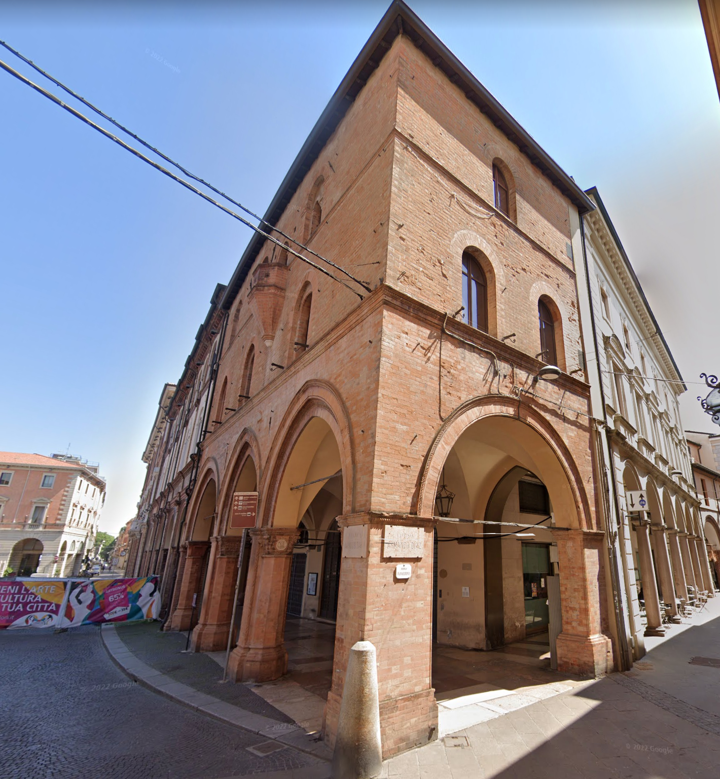 Palazzo del Podesta by Google Earth