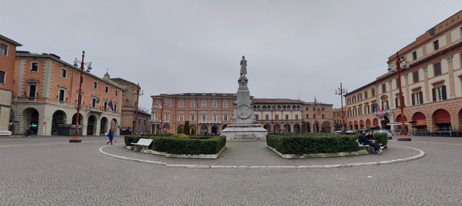 Piazza Aurelio Saffi by Google Earth