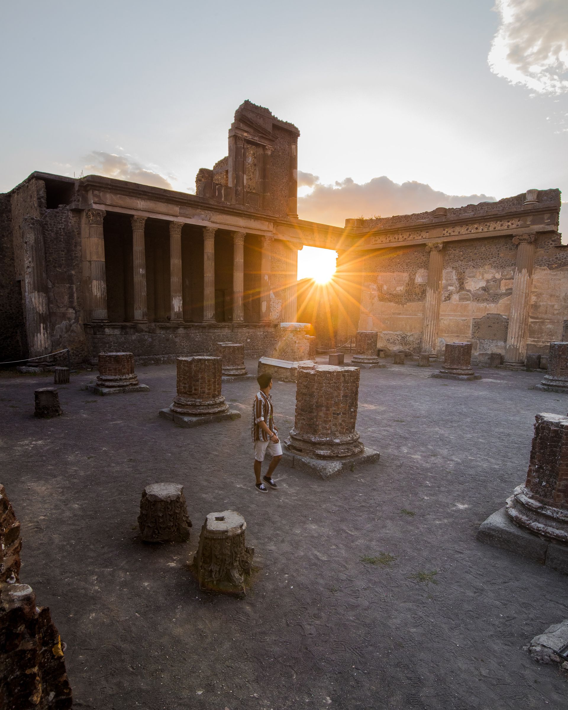 Visit Pompeii and Herculaneum