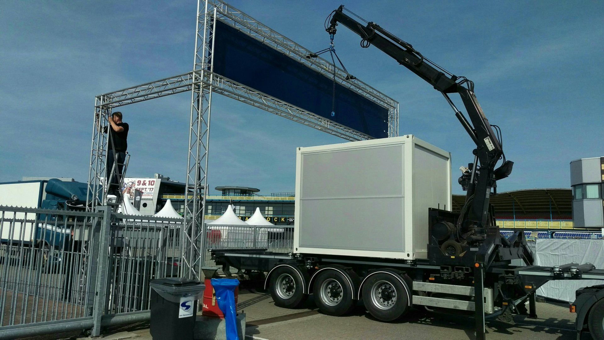 10 ft container chassis with crane