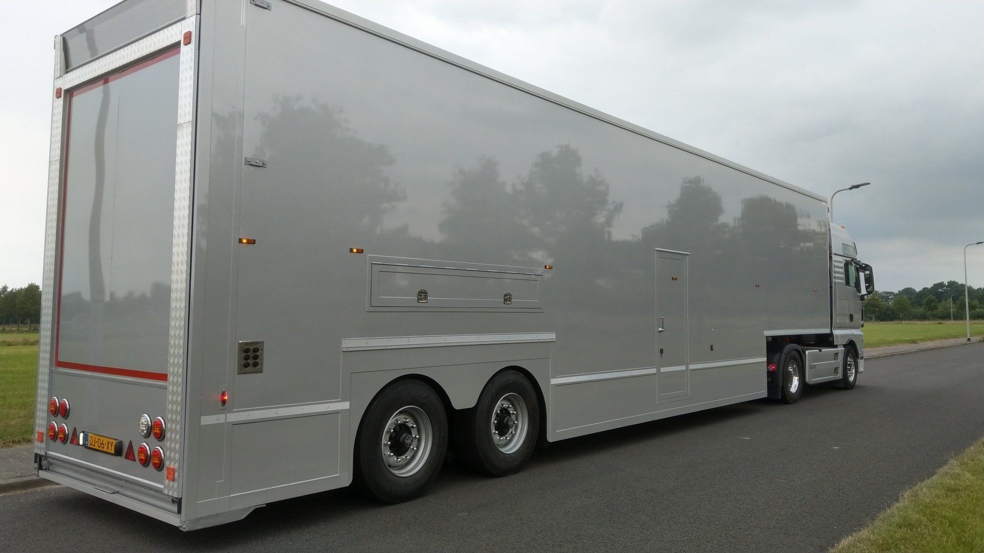 Event support trailer + crew facilities