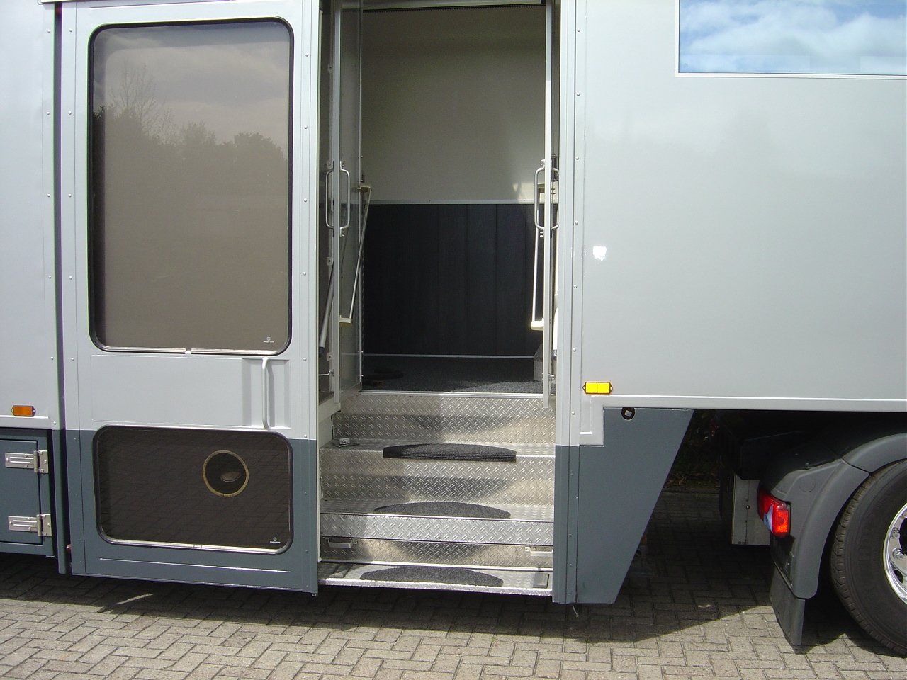 entrance roadshow trailer