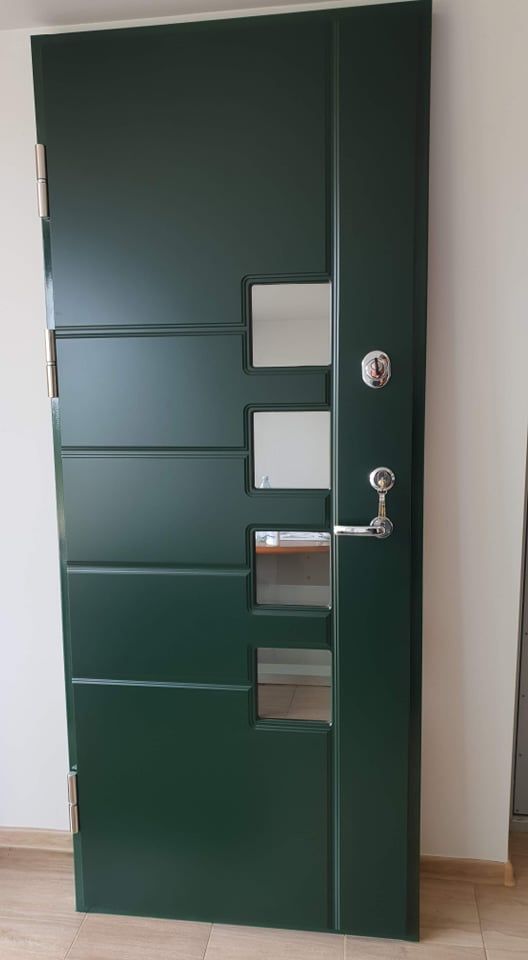 Lauko, šarvo, plastikinės durys