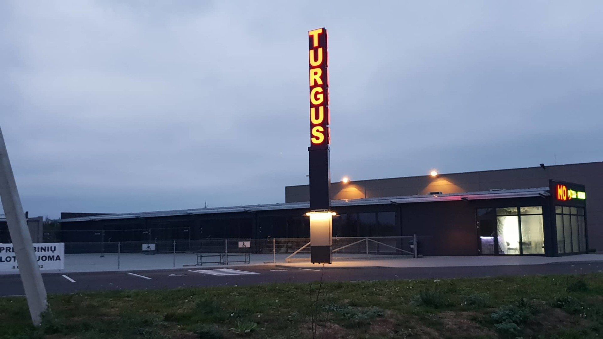 Moduliniai lengvos konstrukcijos pastatai