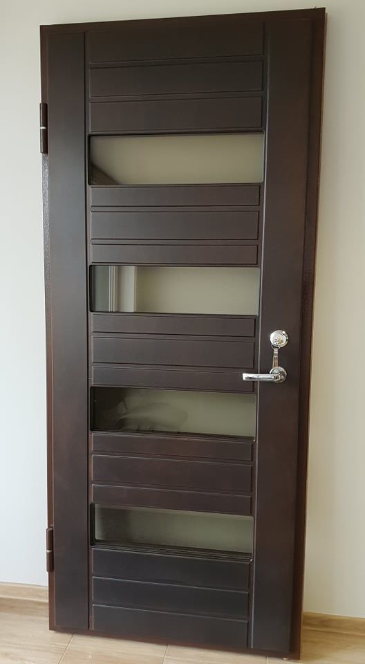 Lauko, šarvo, plastikinės durys