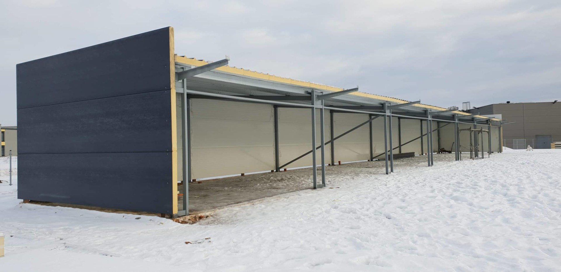 Moduliniai lengvos konstrukcijos pastatai