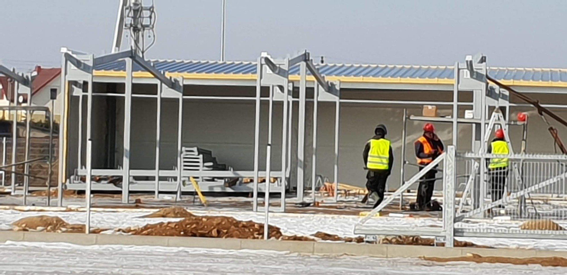 Moduliniai lengvos konstrukcijos pastatai