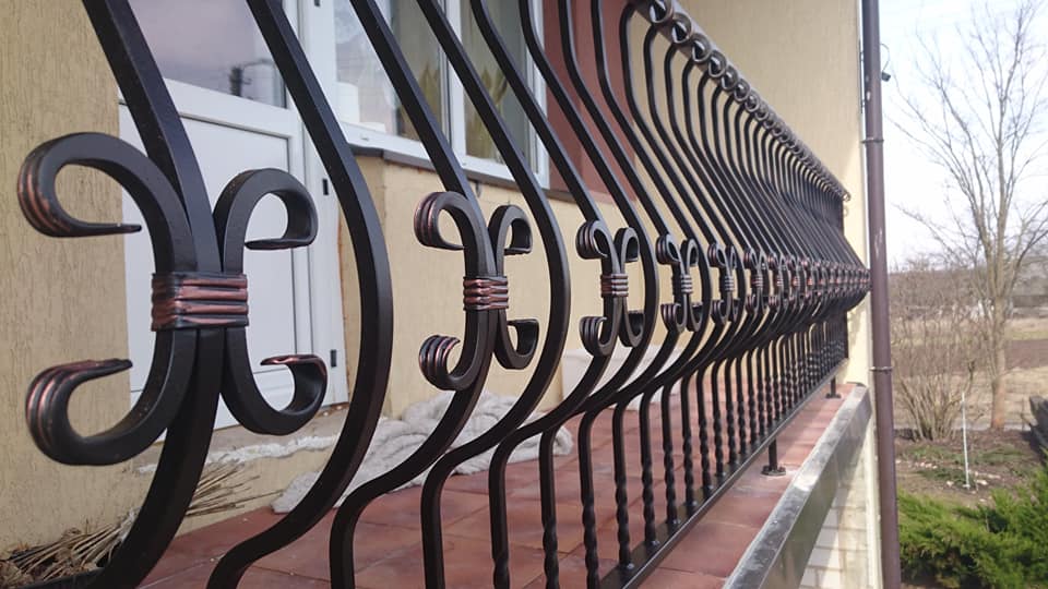 Prancūziški balkonų turėklai