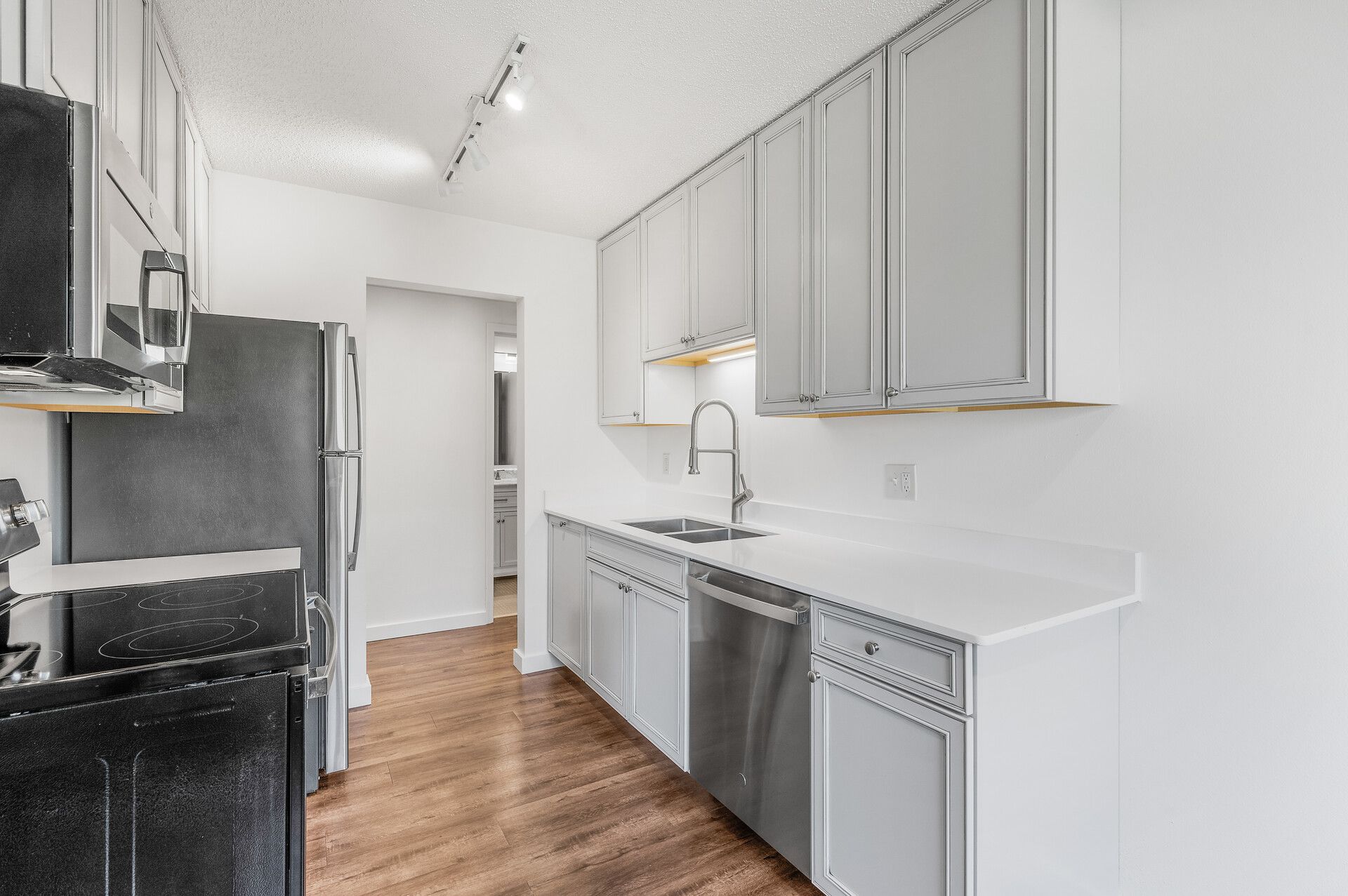 Golden Valley Road Apartments