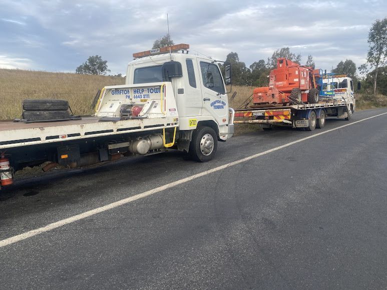 Tow Truck At The Roadside - Tow Truck in Grafton, NSW