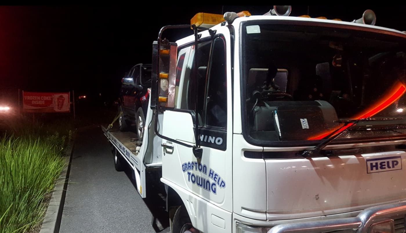 Tow A Car At Night -Tow Truck in Grafton, NSW