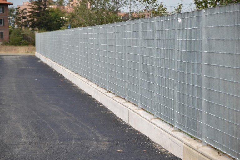 Recinzione in maglia metallica