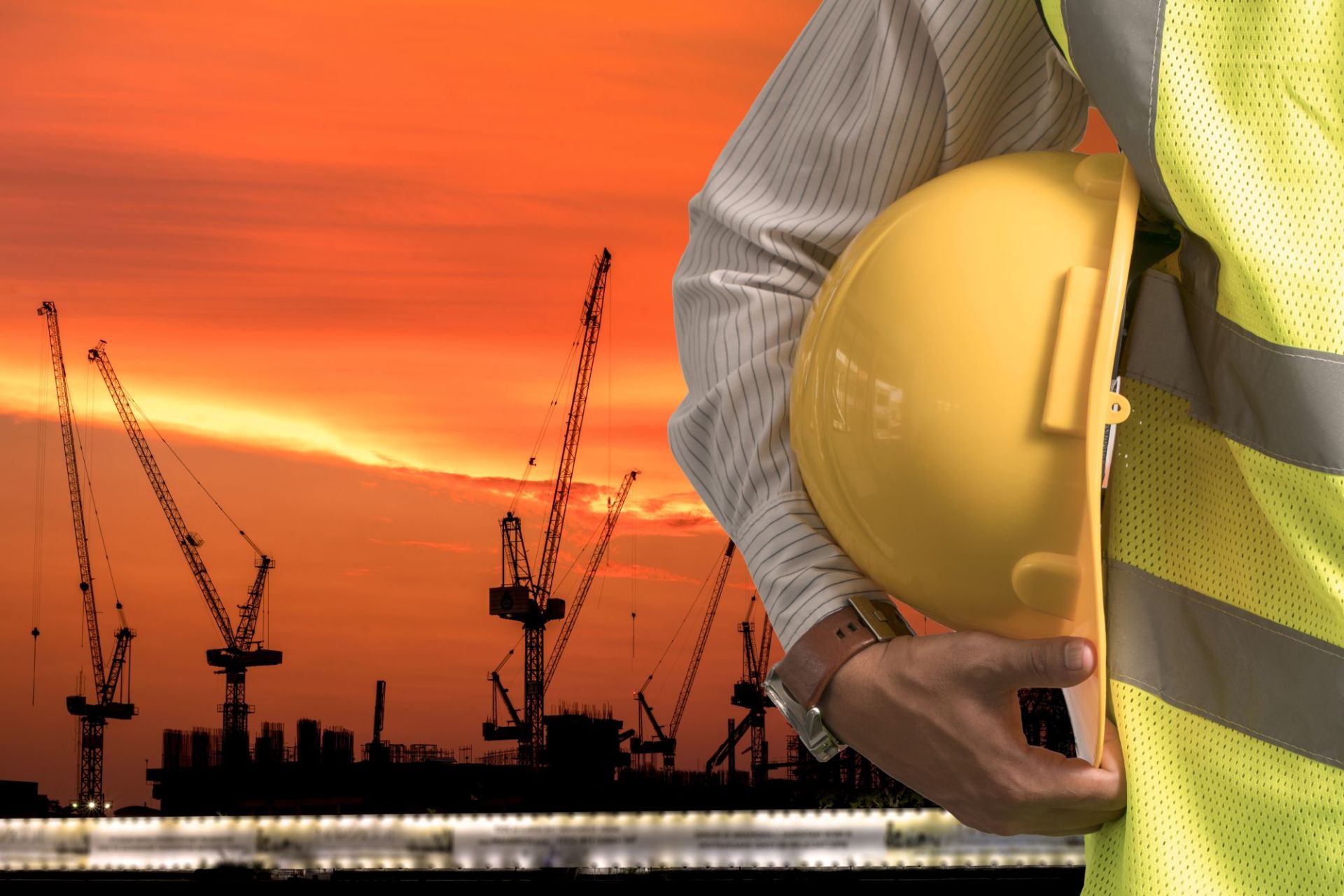 Casco sotto il braccio