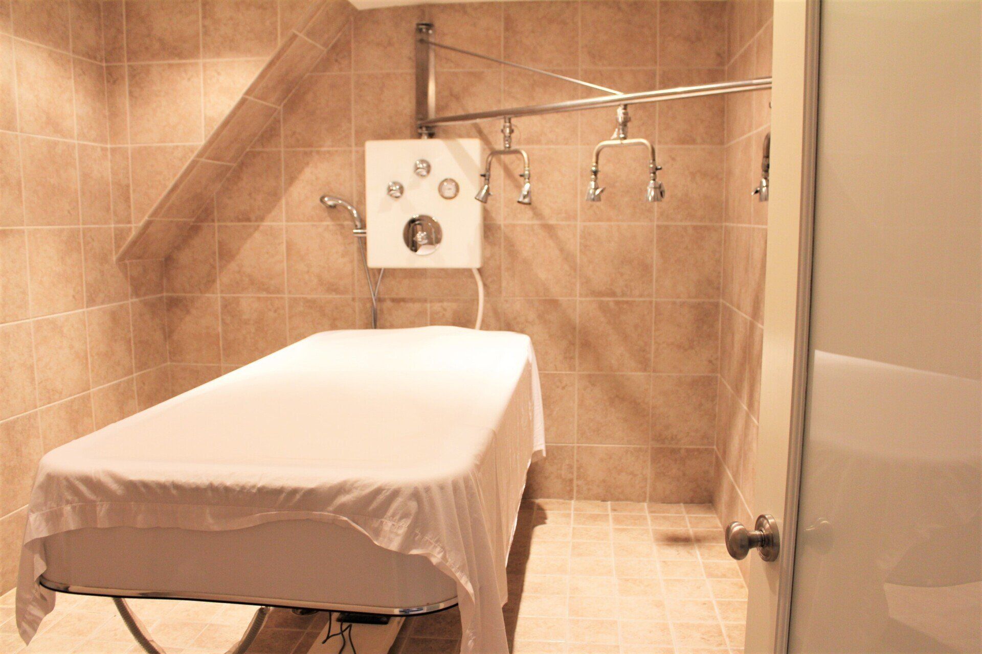 Waylan Salon Moodz Salon & Spa Acton, MA & Wayland, MA