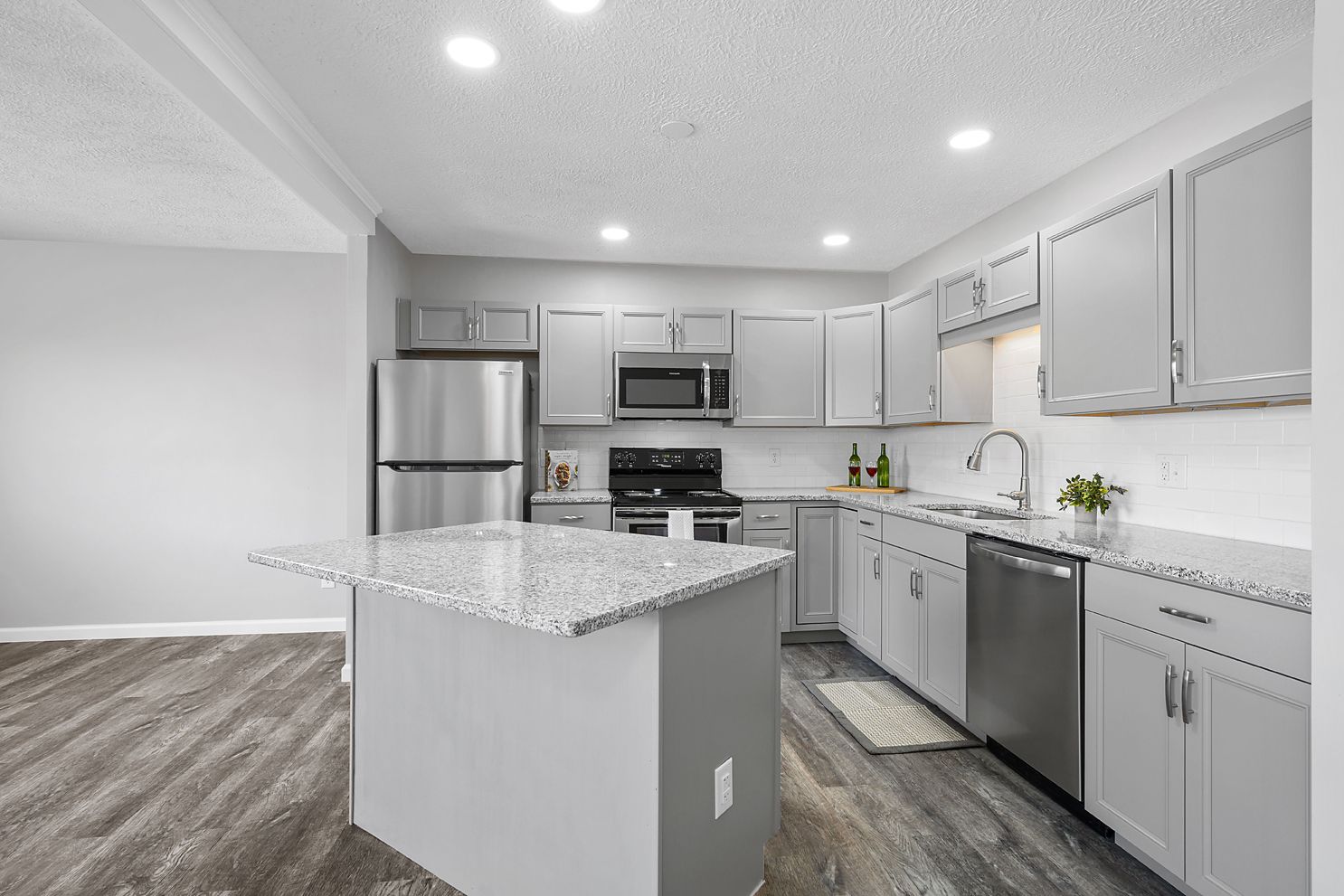 Skyridge Apartment Homes - Kitchen Photo