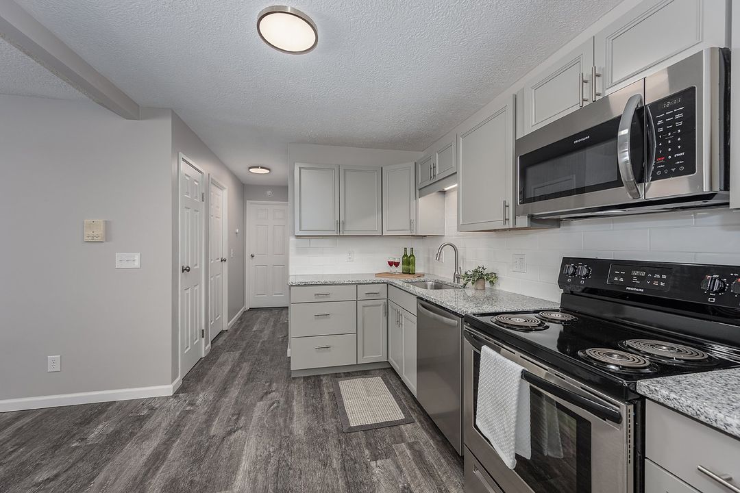 Skyridge Apartment Homes -  Kitchen Photo