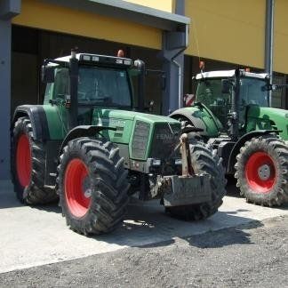 Trattore per lavori agricoli meccanizzati