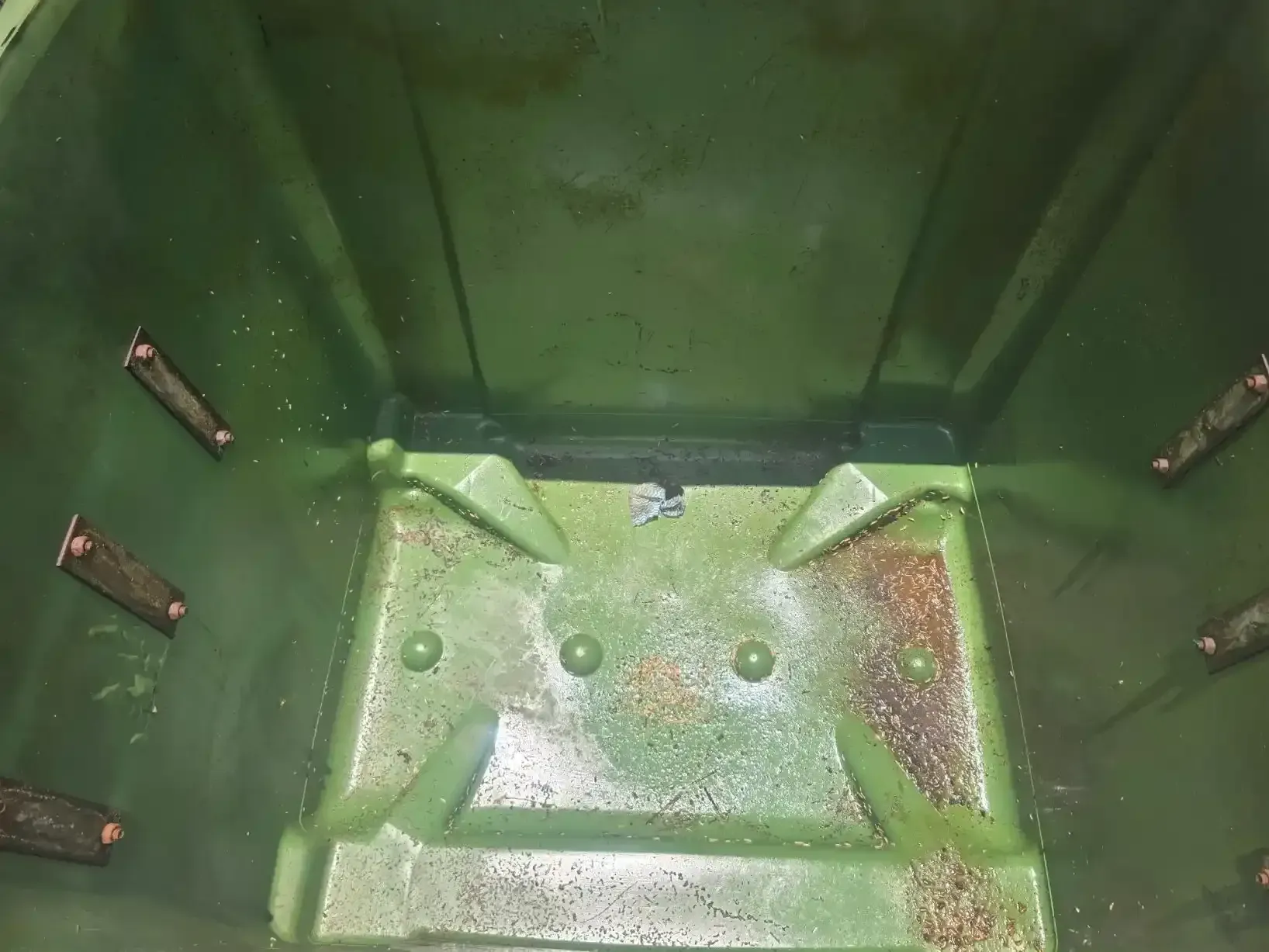 bin cleaning