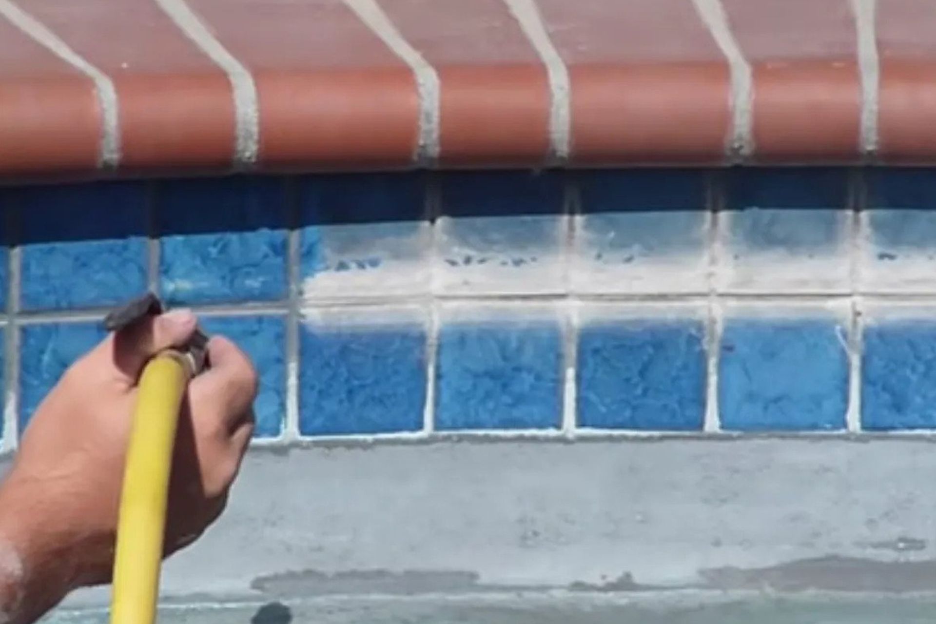 Tempe pool tile cleaning service