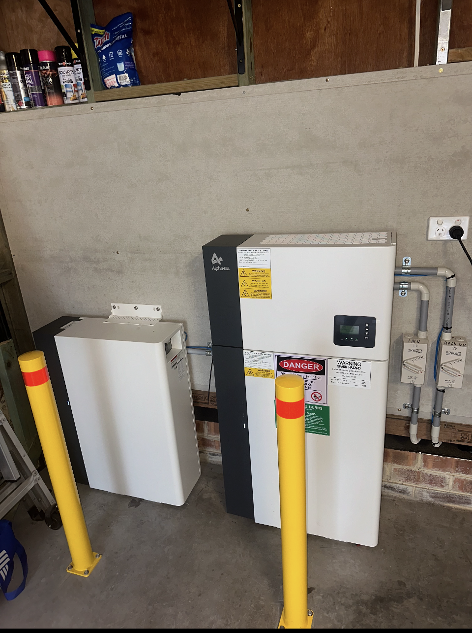 Solar Battery 1 — CJ Electrical & Solar In Cardiff, NSW