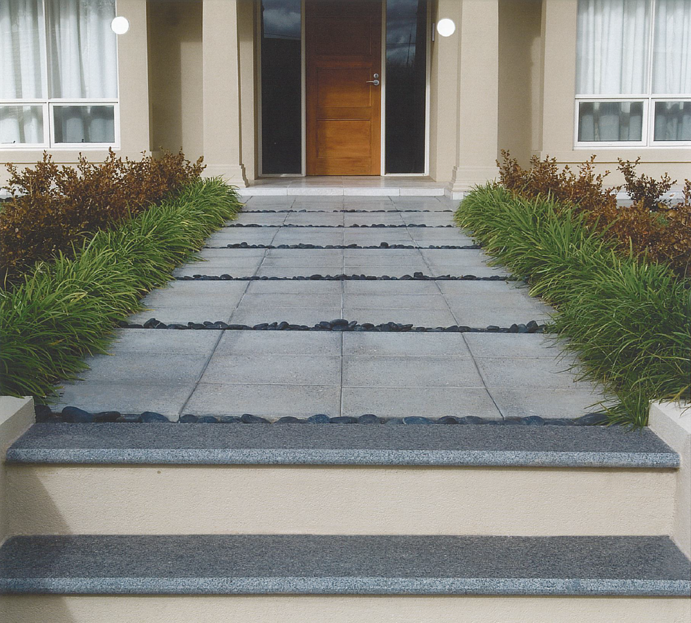 Concrete Pavers - Granite Bullnose