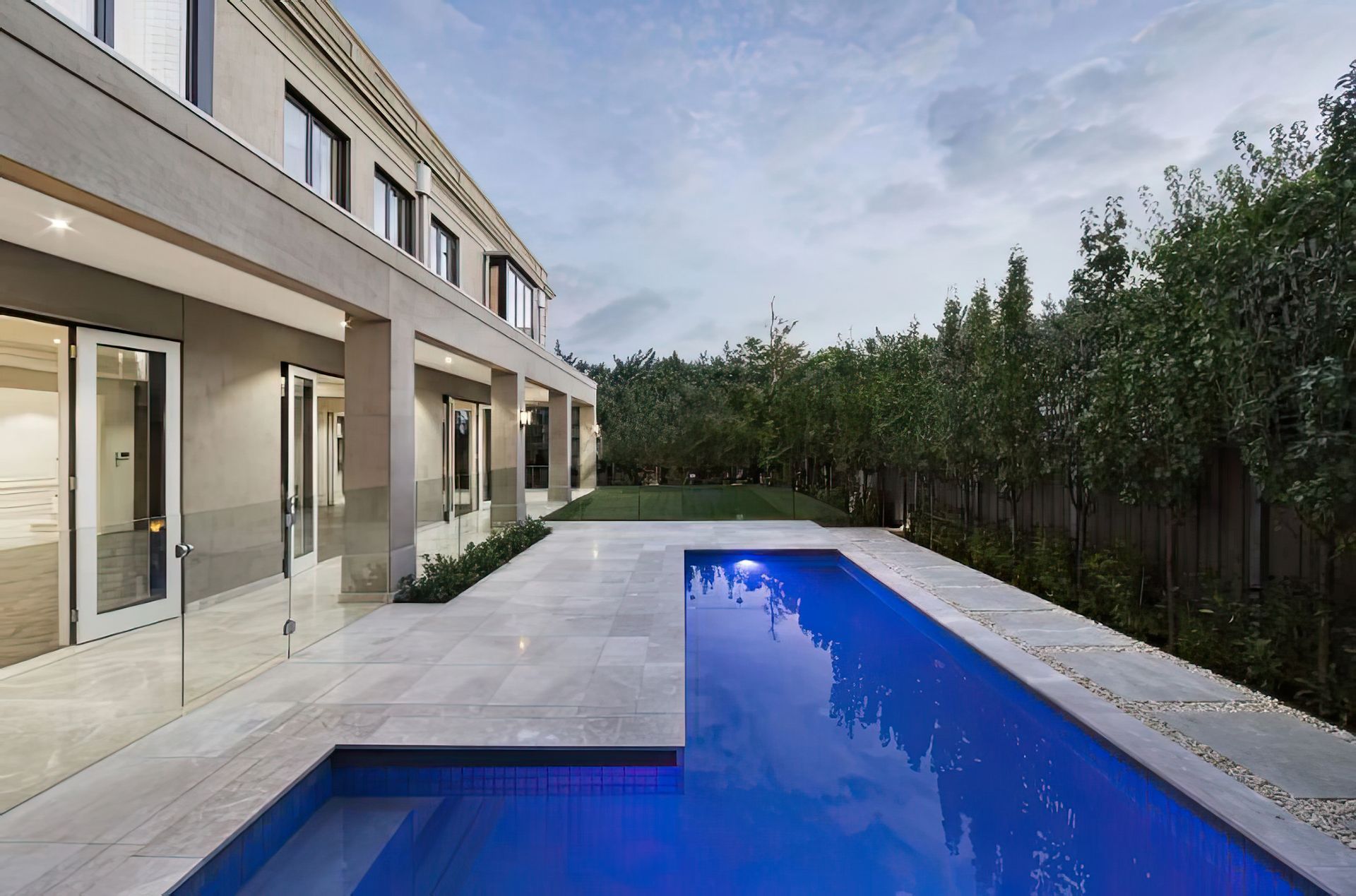 Limestone Gallery 20