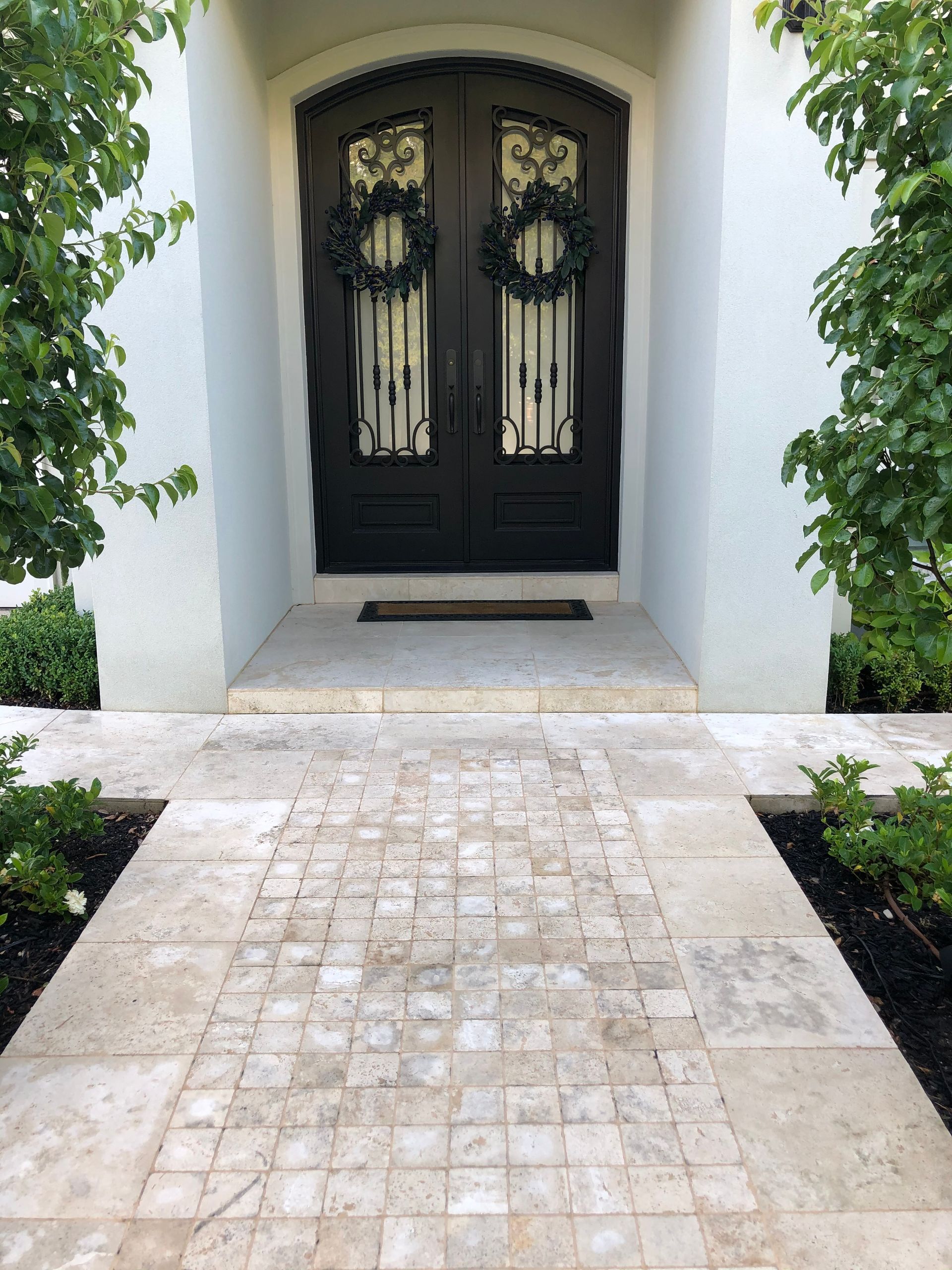 Cobblestones Gallery 17