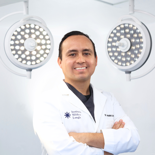 DR. José Antonio Anguiano Peña
Licenciatura en Medicina
Título: Médico Cirujano
Institución: Universidad Autónoma de San Luis Potosí
Número de cédula profesional: 9188557
Especialidad en Cirugía General
Institución: Universidad Autónoma de Tamaulipas
Año de expedición: 2021
Número de cédula profesional: 12555716